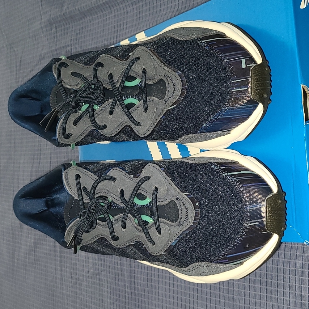 adidas Ozweego Sz 10.5